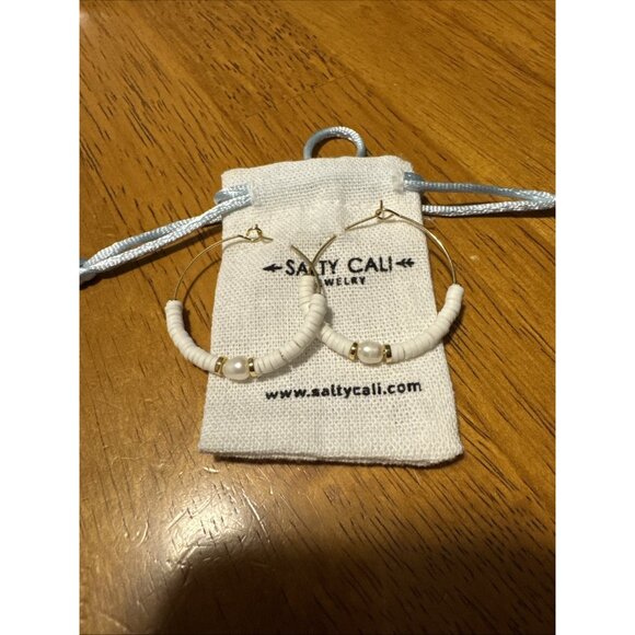 Salty Cali Shell 18K Gold-Plated Pearl Hoop Wire Earrings NWT - Picture 4 of 7